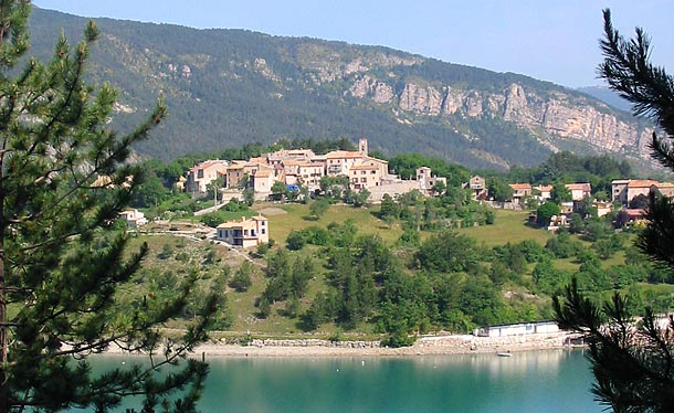 village de saint julien du verdon