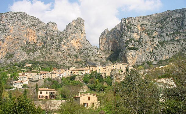 village of moustiers sainte marie